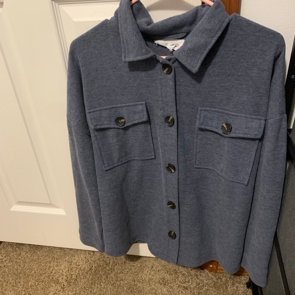 * Women’s shackets bundle * (3 total)